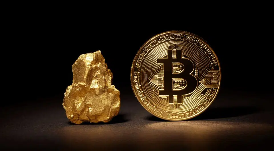 Or vs Bitcoin : Quel investissement choisir pour conserver la valeur de son épargne et combattre l’inflation ?